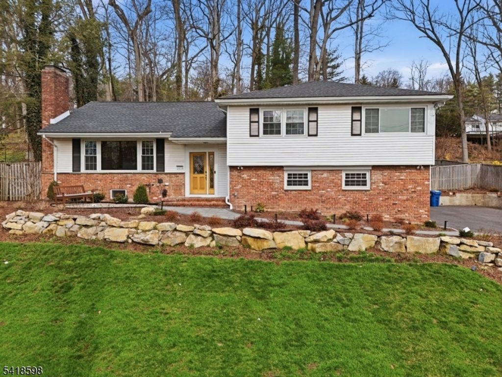 1474 Deer Path, Mountainside Boro, NJ 07092