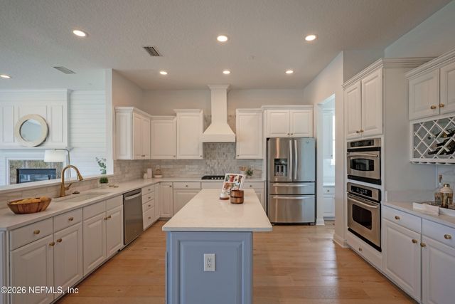 9937 WATERMARK Lane W, Jacksonville, FL 32256