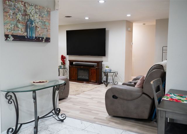 2319 Toulon Lane, Dallas, TX 75227