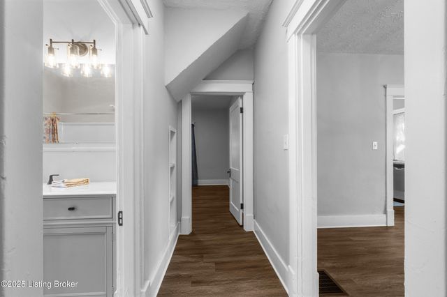 4149 Greenwood Ave, Louisville, KY 40211