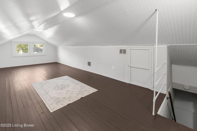 4149 Greenwood Ave, Louisville, KY 40211