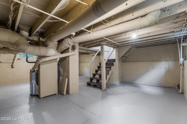 4149 Greenwood Ave, Louisville, KY 40211