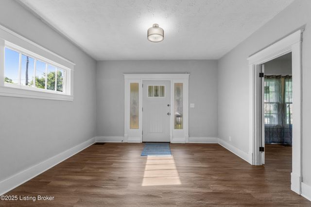 4149 Greenwood Ave, Louisville, KY 40211