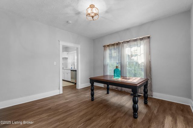 4149 Greenwood Ave, Louisville, KY 40211