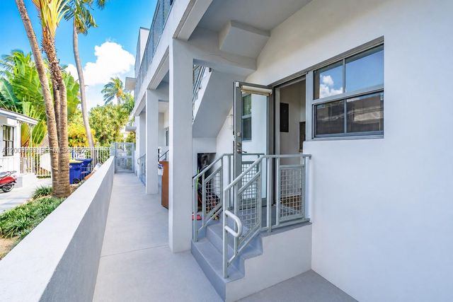 1600 Michigan Ave 2, Miami Beach, FL 33139