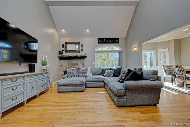 1320 Hosner Road, Oxford, MI 48370