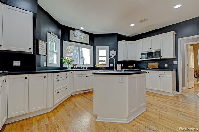 1320 Hosner Road, Oxford, MI 48370