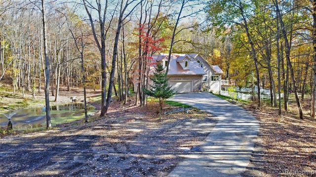 1320 Hosner Road, Oxford, MI 48370