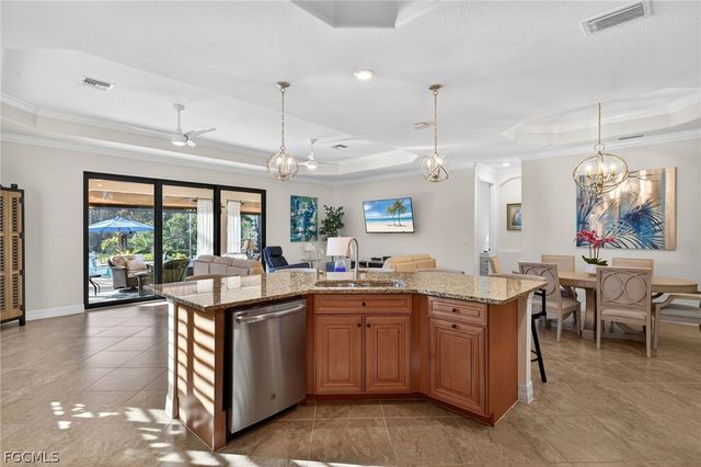 10307 Fontanella DR, Fort Myers, FL 33913