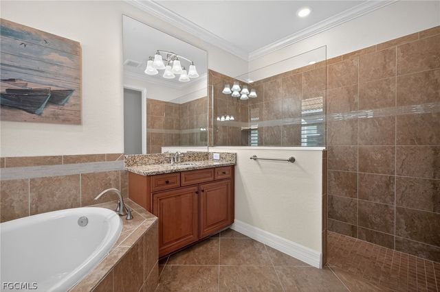 10307 Fontanella DR, Fort Myers, FL 33913