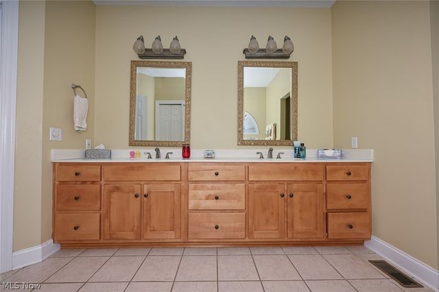 5957 Century Street NW, Canton, OH 44718