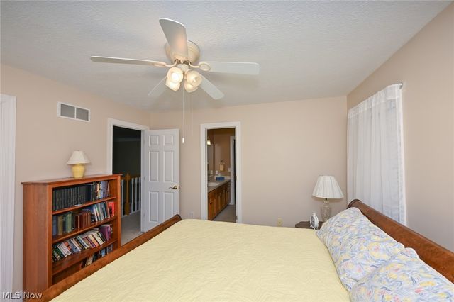 5957 Century Street NW, Canton, OH 44718