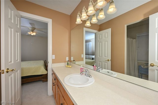 5957 Century Street NW, Canton, OH 44718