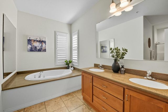 18400 Live Oak Ct, Plymouth, CA 95669