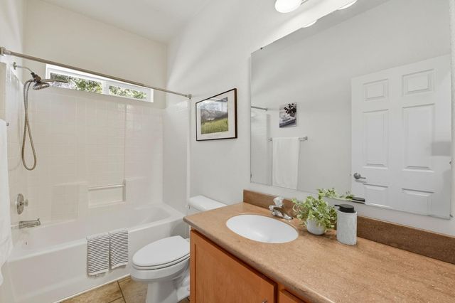 18400 Live Oak Ct, Plymouth, CA 95669