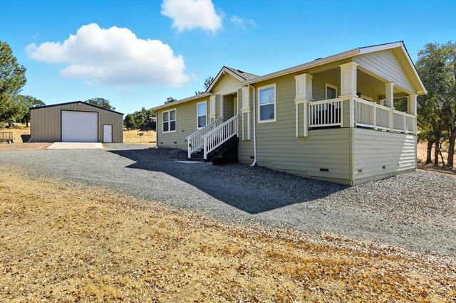 18400 Live Oak Ct, Plymouth, CA 95669