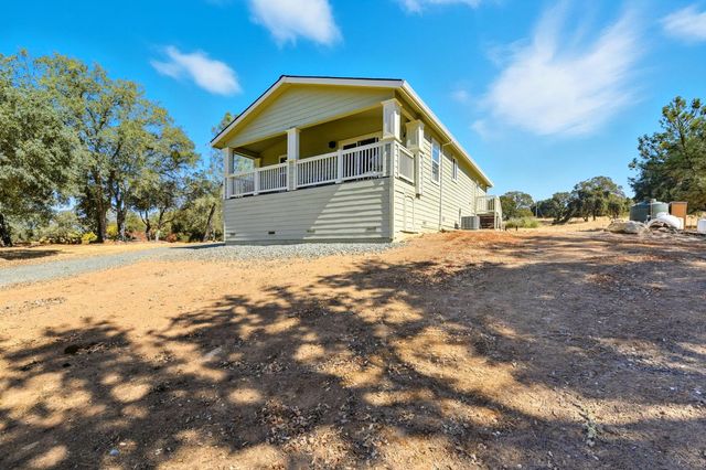 18400 Live Oak Ct, Plymouth, CA 95669