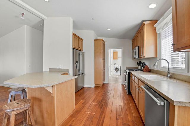 18400 Live Oak Ct, Plymouth, CA 95669