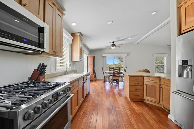 18400 Live Oak Ct, Plymouth, CA 95669