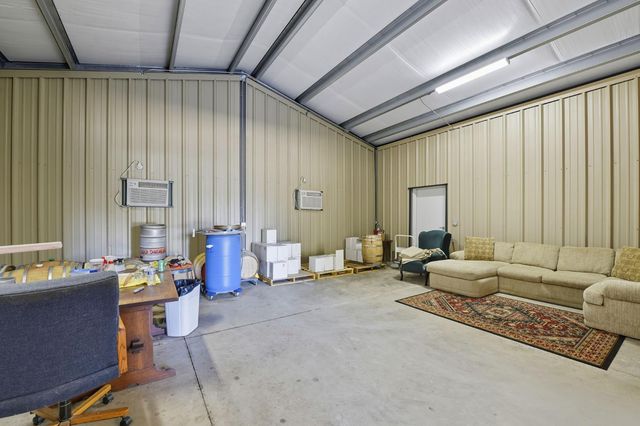 18400 Live Oak Ct, Plymouth, CA 95669