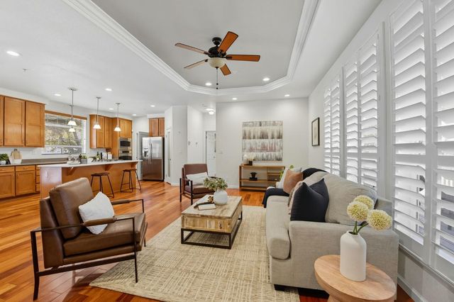 18400 Live Oak Ct, Plymouth, CA 95669