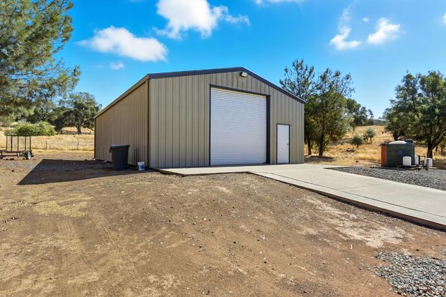 18400 Live Oak Ct, Plymouth, CA 95669