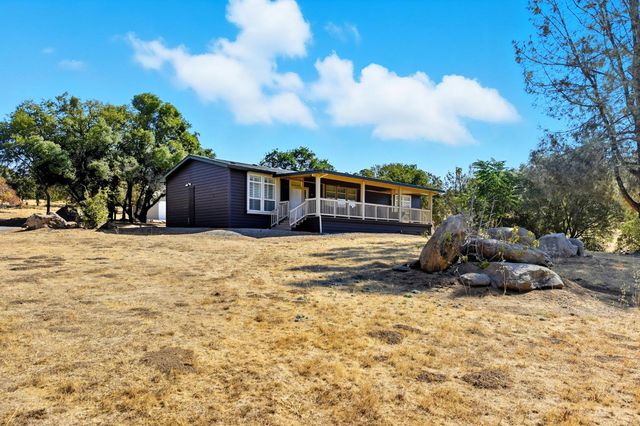 18400 Live Oak Ct, Plymouth, CA 95669