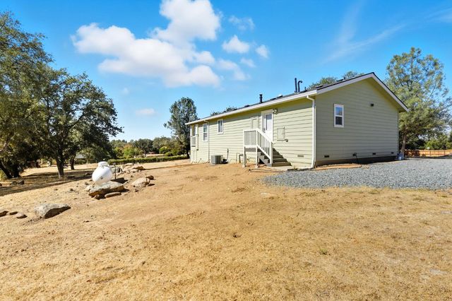 18400 Live Oak Ct, Plymouth, CA 95669