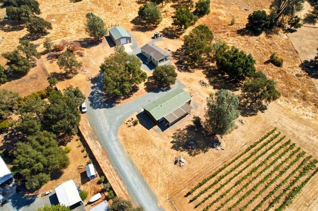 18400 Live Oak Ct, Plymouth, CA 95669