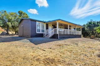 18400 Live Oak Ct, Plymouth, CA 95669