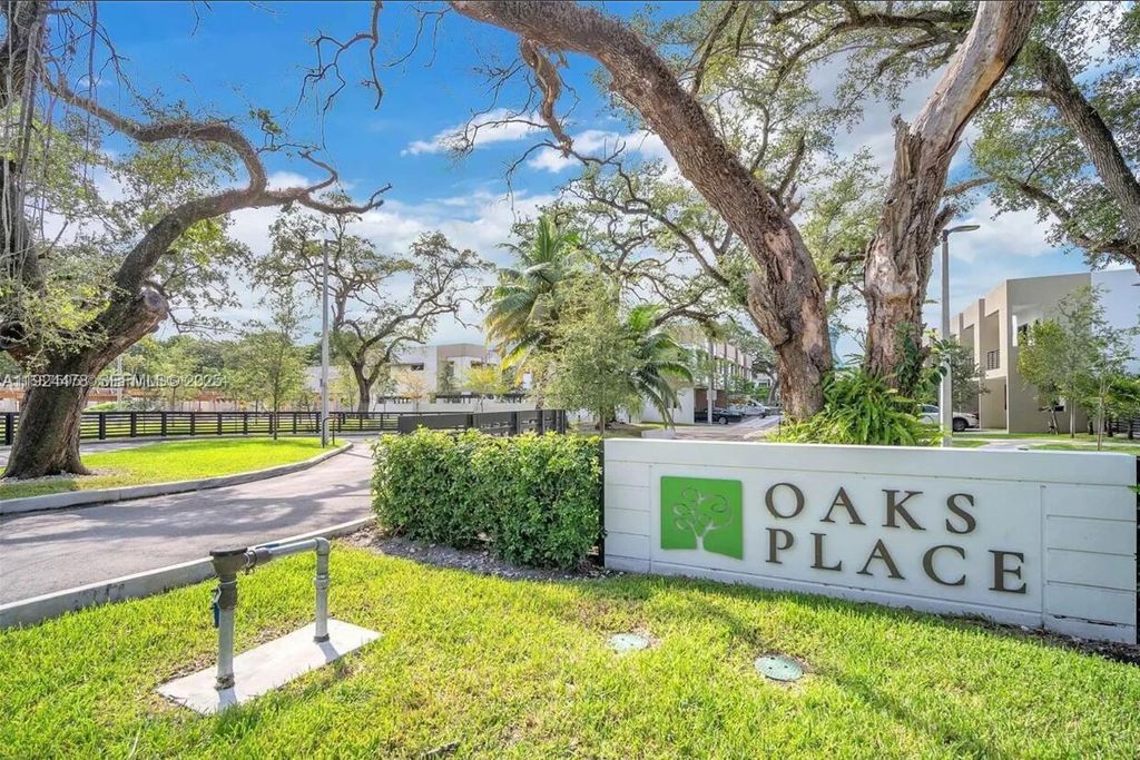4189 N Oak Place, Fort Lauderdale, FL 33314