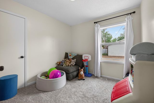 1843 N St Paul Ave, Wichita, KS 67203