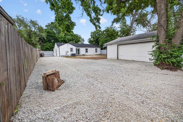1843 N St Paul Ave, Wichita, KS 67203