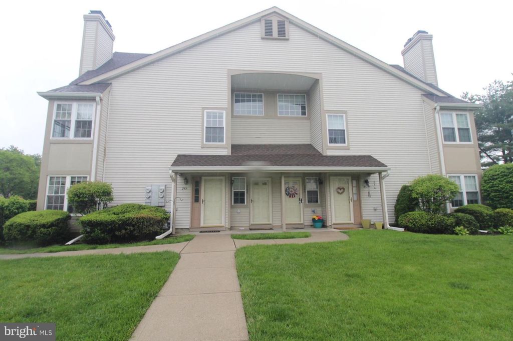262 ANDOVER PL, Robbinsville, NJ 08691