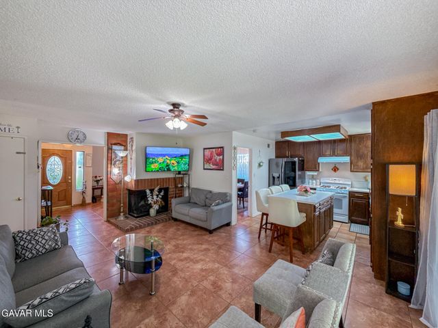 36790 Spanish Broom Drive, Palmdale, CA 93550