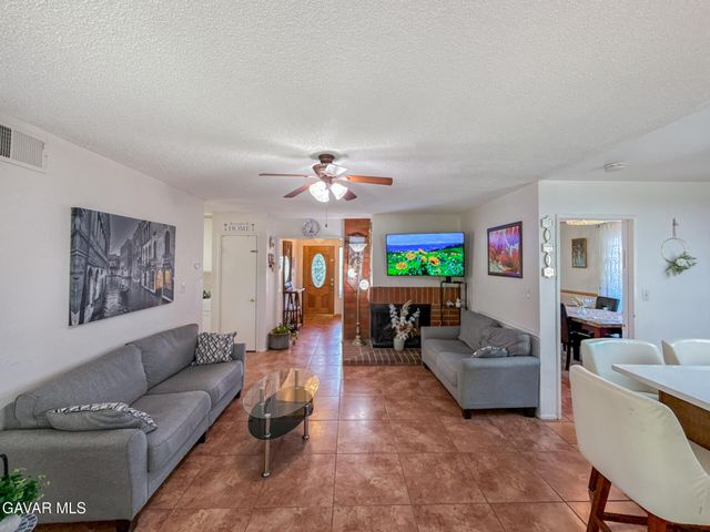 36790 Spanish Broom Drive, Palmdale, CA 93550