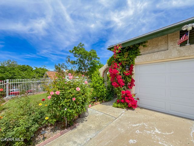 36790 Spanish Broom Drive, Palmdale, CA 93550