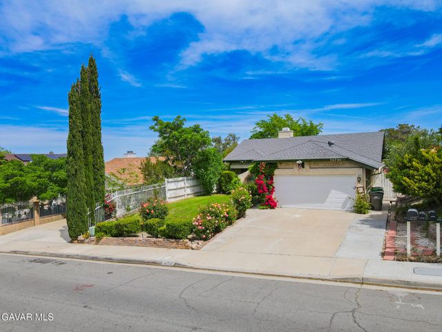 36790 Spanish Broom Drive, Palmdale, CA 93550
