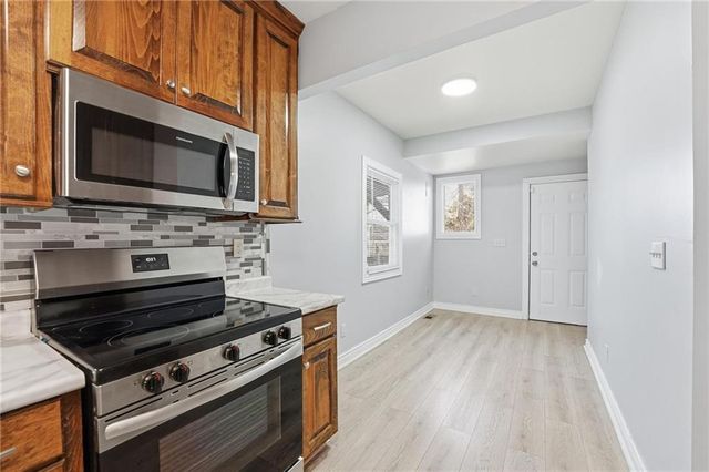 4200 Montgall Avenue, Kansas City, MO 64130