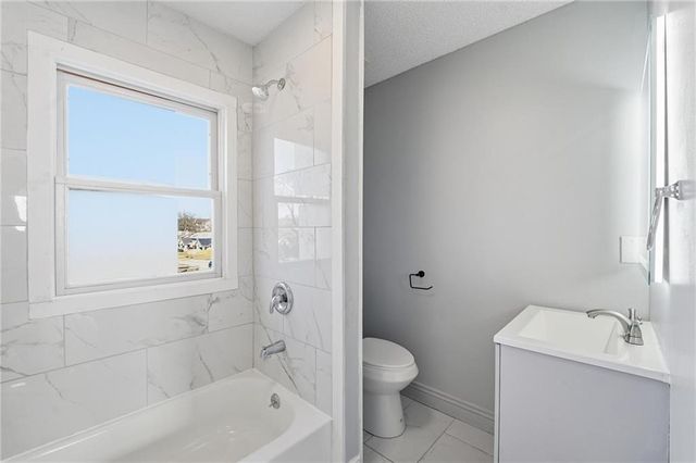 4200 Montgall Avenue, Kansas City, MO 64130