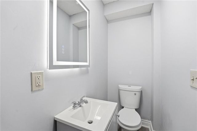 4200 Montgall Avenue, Kansas City, MO 64130