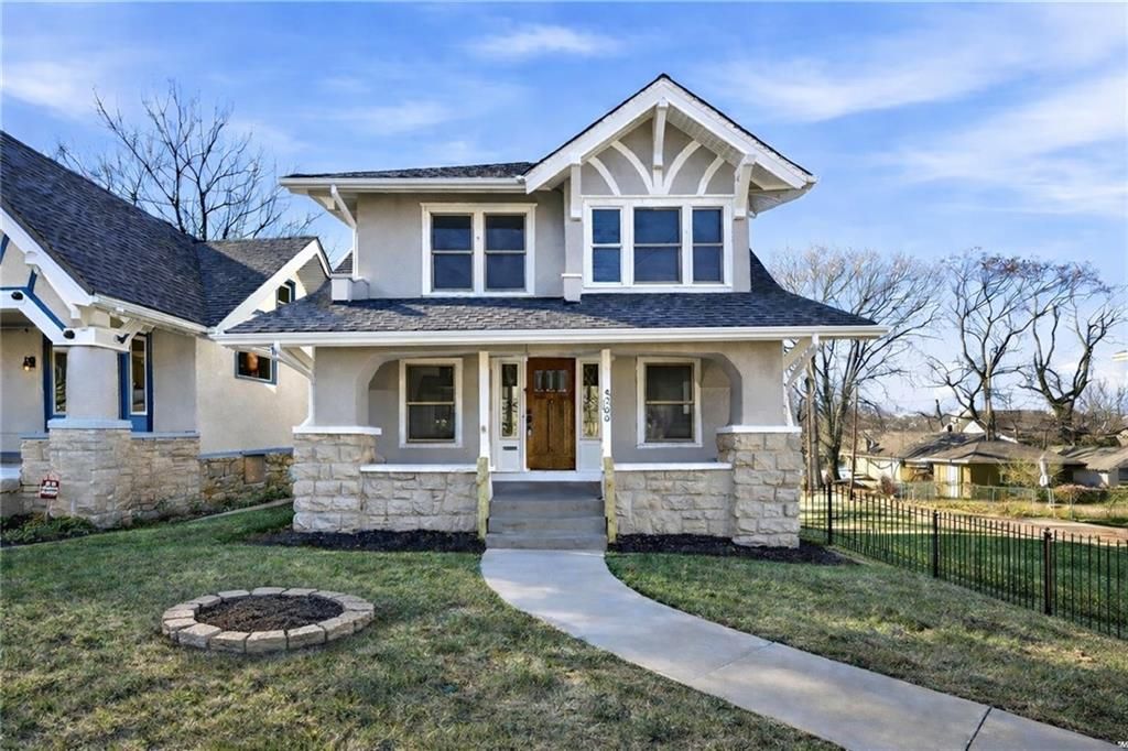 4200 Montgall Avenue, Kansas City, MO 64130