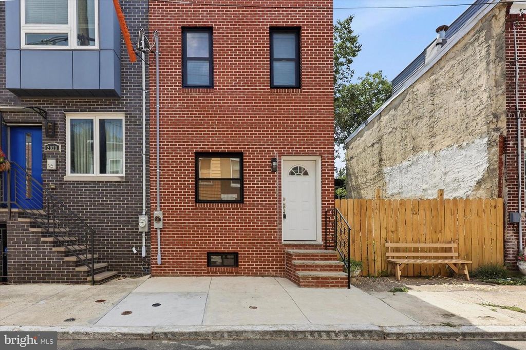 2022 WILDER ST, PHILADELPHIA, PA 19146 — exterior