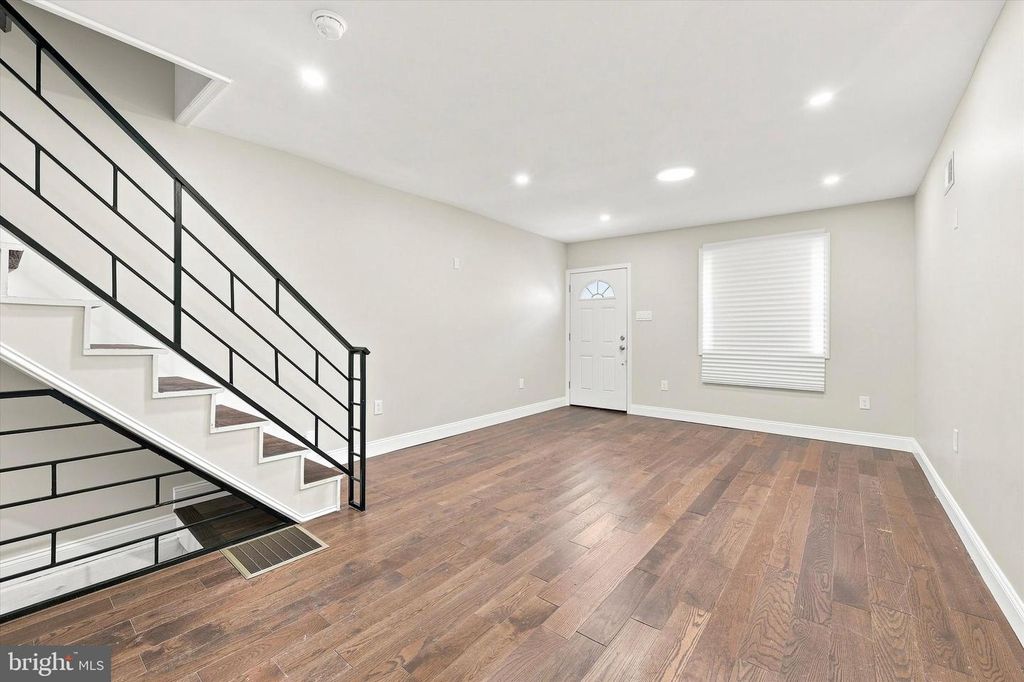 2022 WILDER ST, PHILADELPHIA, PA 19146 — photo 2