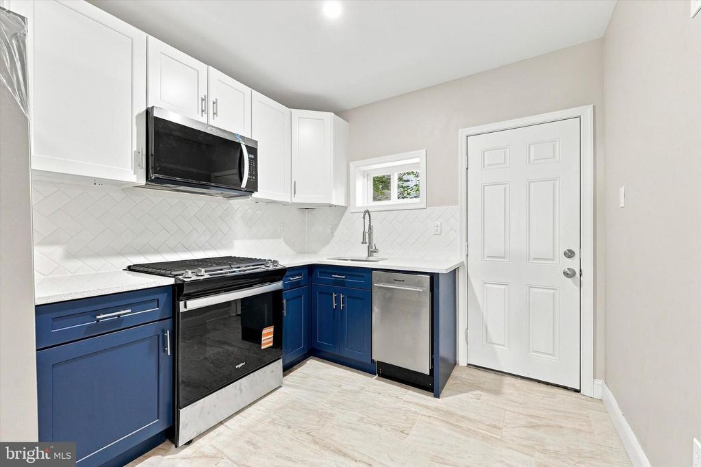 2022 WILDER ST, PHILADELPHIA, PA 19146 — photo 4