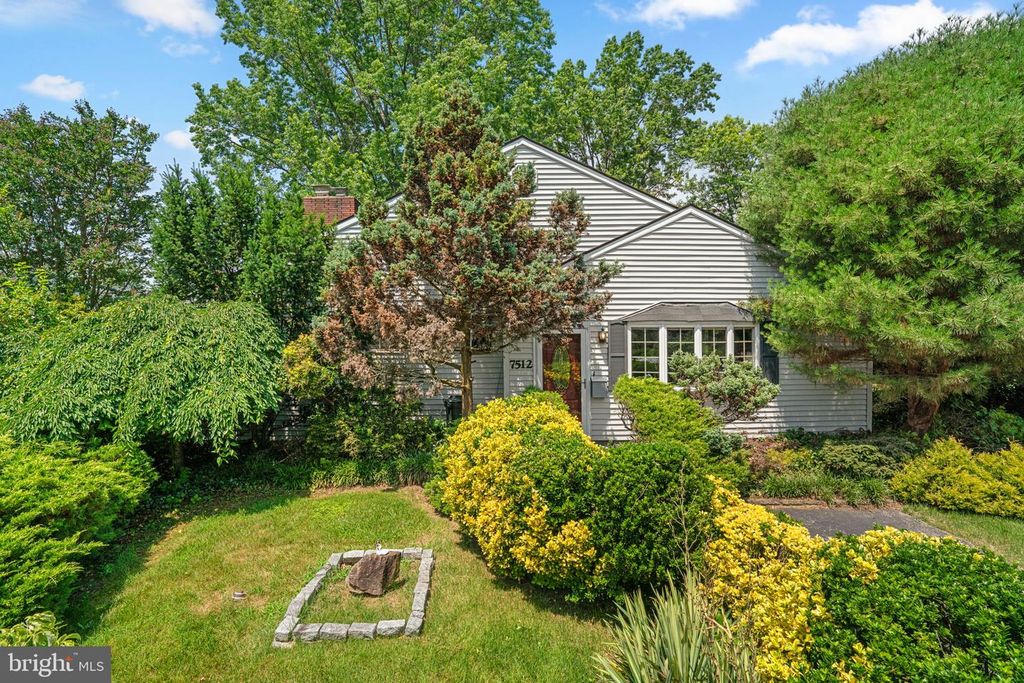 7512 FAR HILLS DR, Baltimore, MD 21286