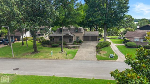 1005 Fairway Drive, Jonesboro, AR 72401