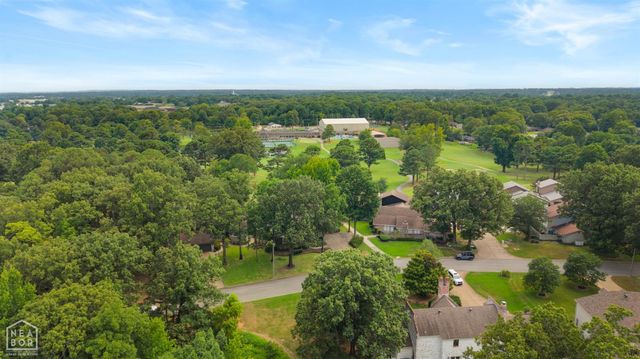 1005 Fairway Drive, Jonesboro, AR 72401
