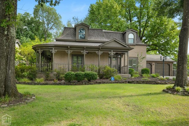 1005 Fairway Drive, Jonesboro, AR 72401