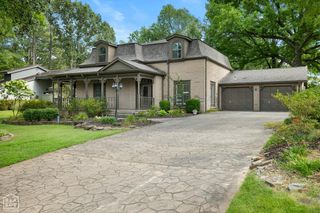 1005 Fairway Drive, Jonesboro, AR 72401